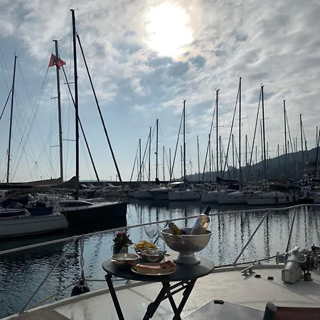 Botel Master In Golfe Juan Vallauris