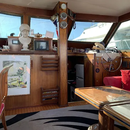 Master In Golfe Juan Botel Vallauris